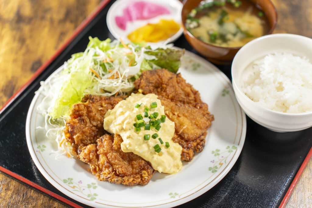 酉バル 灯火